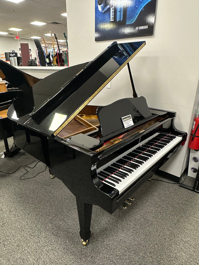 Used Bergmann Baby Grand Polished Ebony