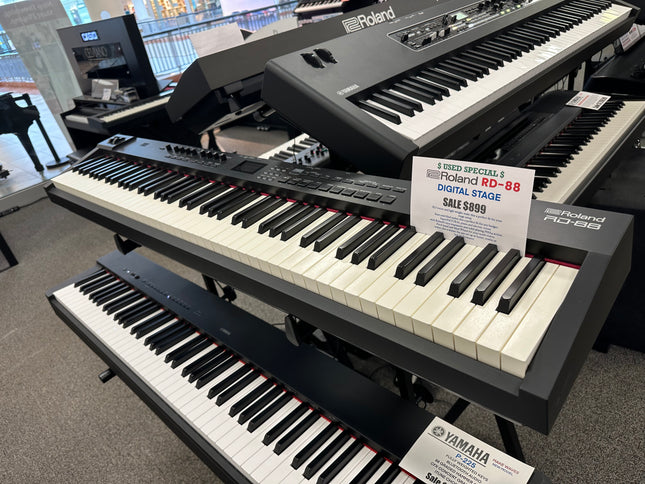 Used Roland RD88 stage piano