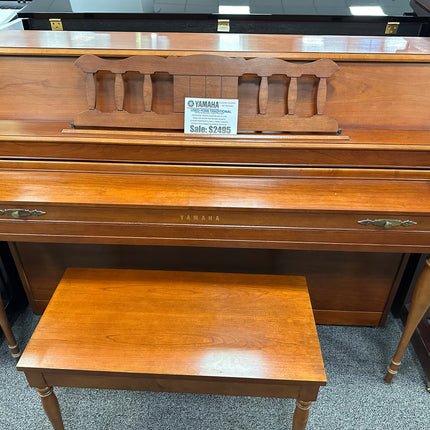 Used Yamaha M306 console piano with bench